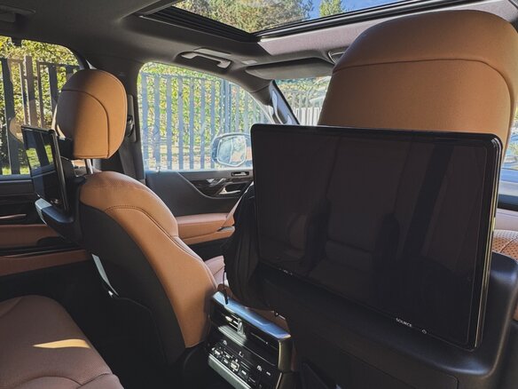 2022 Lexus LX 600 IV, чёрный, 16500000 рублей - вид 28