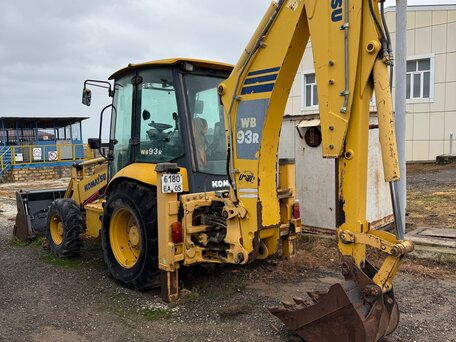 2008 Komatsu WB93R-5, 4050000 рублей, вид 1