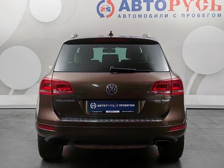 2012 Volkswagen Touareg II, коричневый, 2155000 рублей, вид 4