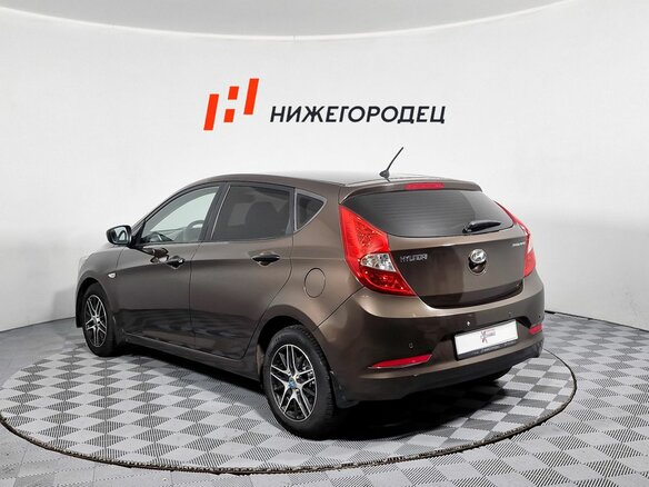 2015 Hyundai Solaris I Рестайлинг, коричневый, 899000 рублей - вид 7