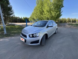 2012 Chevrolet Aveo II, серебристый, 650000 рублей, вид 1