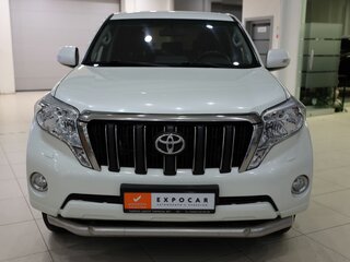 2015 Toyota Land Cruiser Prado 150 Series Рестайлинг 1, белый, 2590000 рублей, вид 2