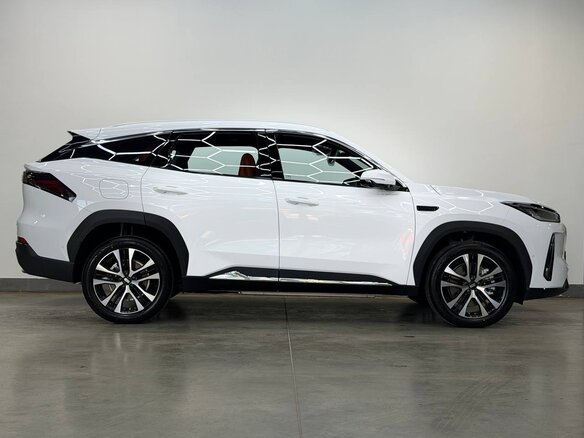 2026 Geely Galaxy M7, белый - вид 3