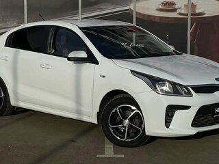 2017 Kia Rio IV, белый, 1290000 рублей, вид 4