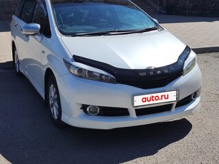 2010 Toyota Wish II, белый, 1230000 рублей, вид 1