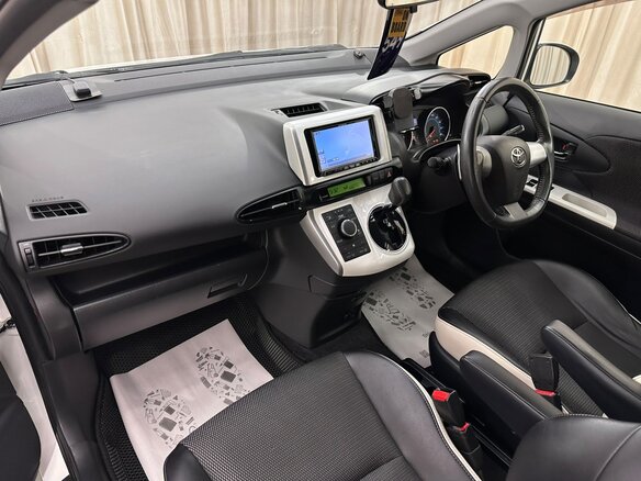 2012 Toyota Wish II, белый, 1669000 рублей - вид 13
