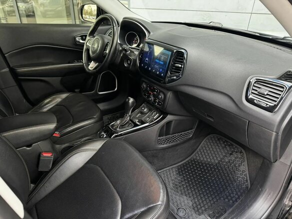 2018 Jeep Compass II, чёрный, 1700000 рублей - вид 8