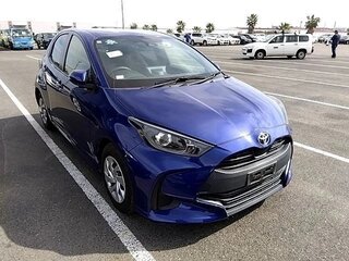 2020 Toyota Yaris IV, синий, 1200000 рублей, вид 4