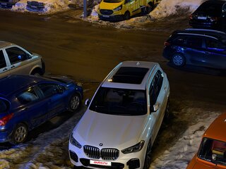 2020 BMW X5 40i IV (G05/G18), белый, 6500000 рублей, вид 3