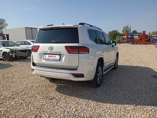 2024 Toyota Land Cruiser 300 Series, белый, 11205000 рублей, вид 3