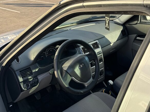 2013 Lada (ВАЗ) Priora I Рестайлинг, серебристый, 350000 рублей - вид 5