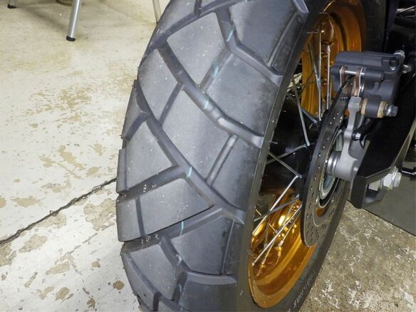2024 Suzuki V-Strom 800DE, жёлтый - вид 16