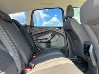 2017 Ford Kuga II Рестайлинг, серебристый, 1450000 рублей, вид 4