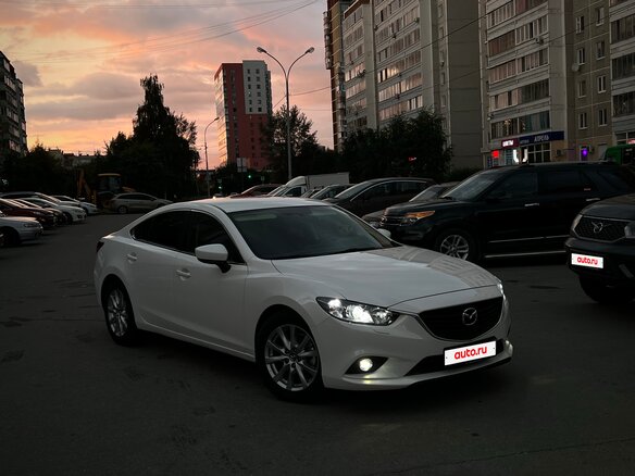 2018 Mazda 6 III (GJ) Рестайлинг, белый, 1660000 рублей - вид 3
