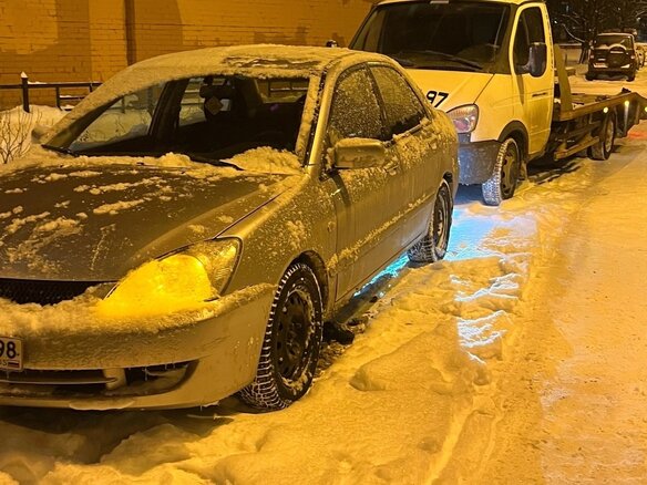 2007 Mitsubishi Lancer IX Рестайлинг, серебристый, 335000 рублей - вид 2