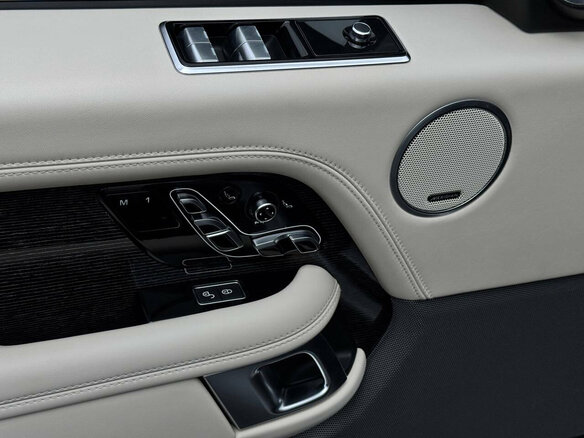 2019 Land Rover Range Rover Long IV Рестайлинг, белый, 7400000 рублей - вид 22