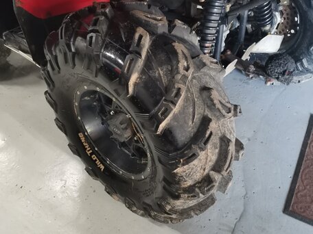 2013 Yamaha Grizzly 550, красный, 700000 рублей, вид 2