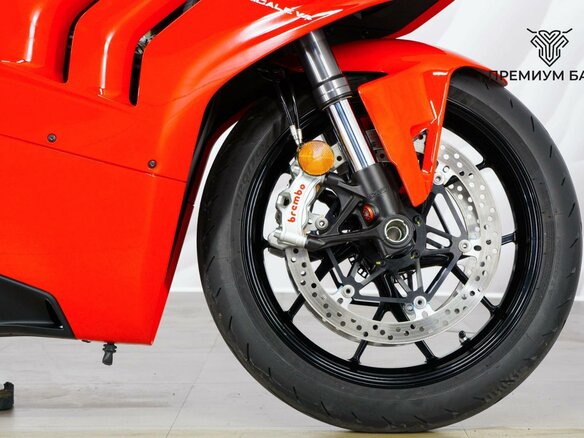 2021 Ducati Panigale V4, красный - вид 10