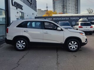 2010 Kia Sorento II, бежевый, 1230000 рублей, вид 4