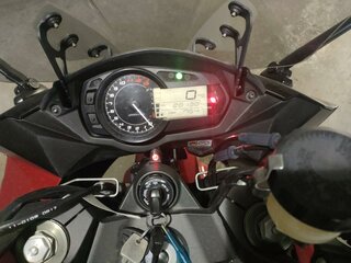 2011 Kawasaki Ninja 1000, красный, 777000 рублей, вид 5