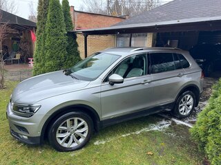2018 Volkswagen Tiguan II, серебристый, 2890000 рублей, вид 4