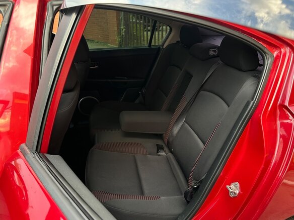 2005 Mazda 3 I (BK), красный, 565000 рублей - вид 11