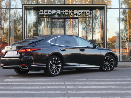 2021 Lexus LS 500 V, чёрный, 8200000 рублей, вид 3