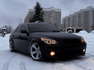 2005 BMW 5 серии 525i V (E60/E61), чёрный, 900000 рублей, вид 1