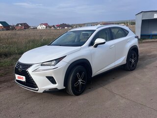 2017 Lexus NX 200 I Рестайлинг, белый, 3000000 рублей, вид 1