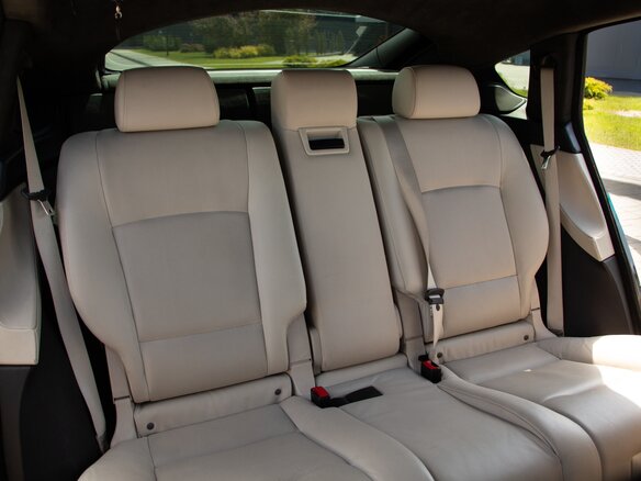 2011 BMW 5 серии Gran Turismo 535d xDrive VI (F10/F11/F07), синий, 1600000 рублей - вид 15