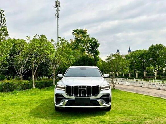 2026 Geely Xingyue L I Рестайлинг 2, белый, 4377700 рублей - вид 1