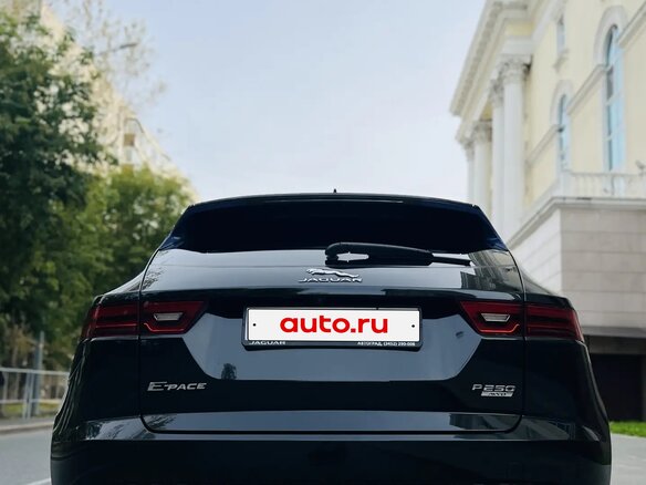 2018 Jaguar E-Pace I, чёрный, 2500000 рублей - вид 2