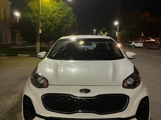 2019 Kia Sportage IV Рестайлинг, белый, 2450000 рублей, вид 1
