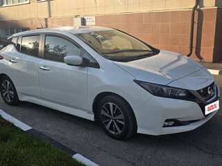 2019 Nissan Leaf II (ZE1), белый, 2200000 рублей, вид 1