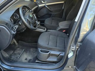 2009 Skoda Octavia II (A5) Рестайлинг, серый, 740000 рублей, вид 3