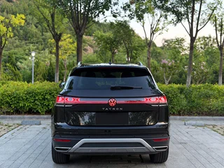 2023 Volkswagen Tayron I Рестайлинг, серый, 2260000 рублей, вид 5