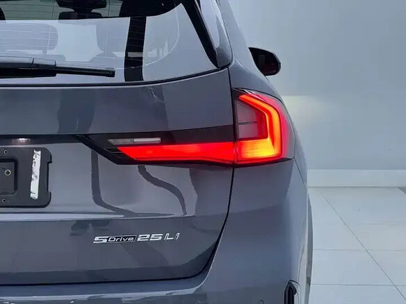 2023 BMW X1 Long 25Li sDrive III (U11/U12), серебристый, 4704000 рублей - вид 13