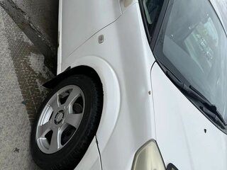 2002 Toyota Opa I, белый, 420000 рублей, вид 4