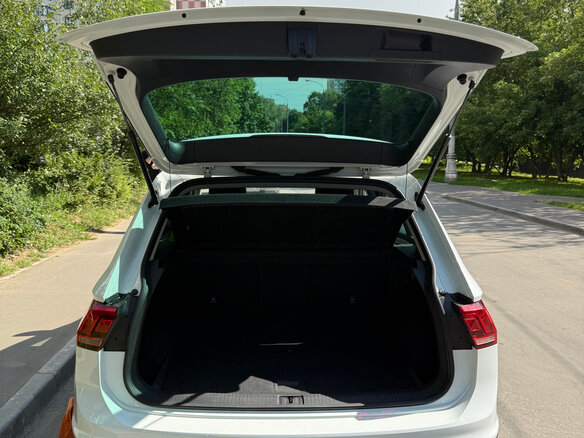 2017 Volkswagen Tiguan II, белый - вид 15