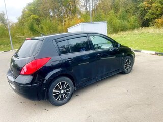 2013 Nissan Tiida I Рестайлинг, чёрный, 650000 рублей, вид 3