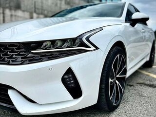 2021 Kia K5 III, белый, 2555555 рублей, вид 1