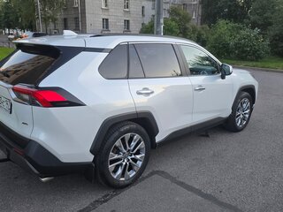 2021 Toyota RAV4 V (XA50), белый, 3400000 рублей, вид 4