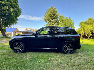 2019 BMW X5 30d IV (G05/G18), чёрный, 5600000 рублей, вид 2