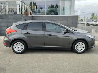 2018 Ford Focus III Рестайлинг, серый, 750000 рублей, вид 4