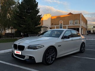 2011 BMW 5 серии 530d xDrive VI (F10/F11/F07), белый, 2100000 рублей, вид 3