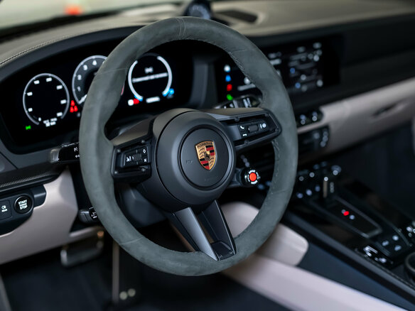 2026 Porsche 911 Carrera 4 GTS VIII (992) Рестайлинг, зелёный, 29000000 рублей - вид 23