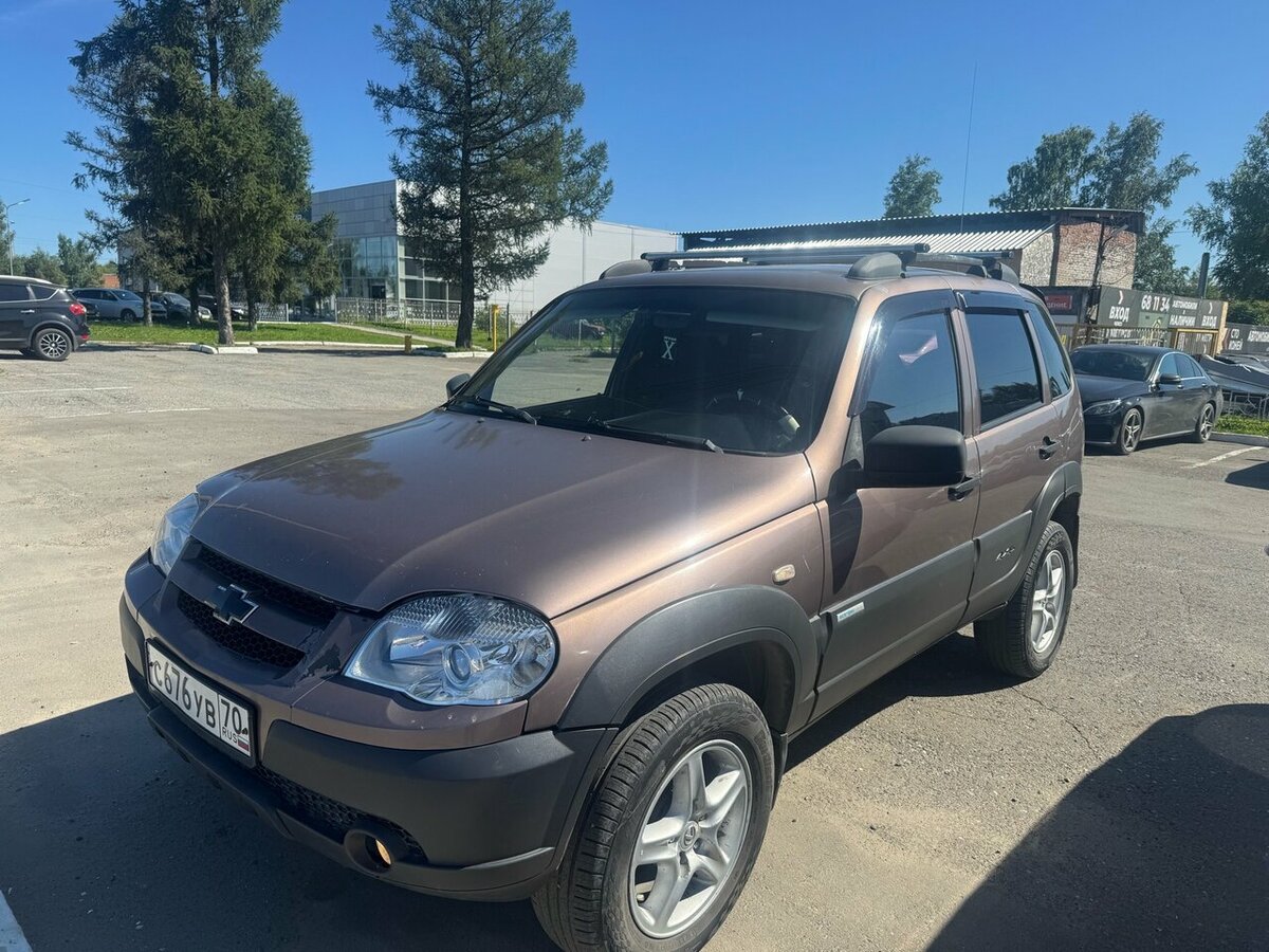 Открыть фотографии: Chevrolet Niva I Рестайлинг