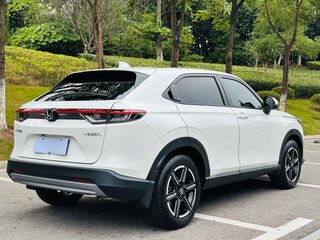 2022 Honda Vezel II, белый, 1830000 рублей, вид 5