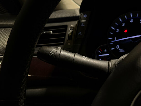 2011 Infiniti M37 IV, белый, 1400000 рублей - вид 23