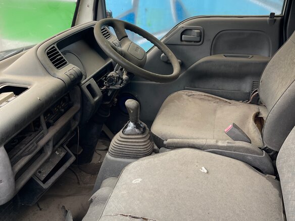 1998 Isuzu Elf (N-series), белый, 200000 рублей - вид 6
